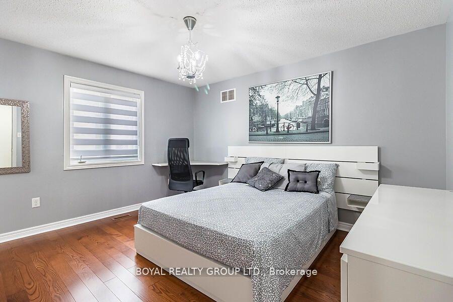 Photo 13 of 80 Sleightholme Crescent, Brampton, Bram East — HOMEH
