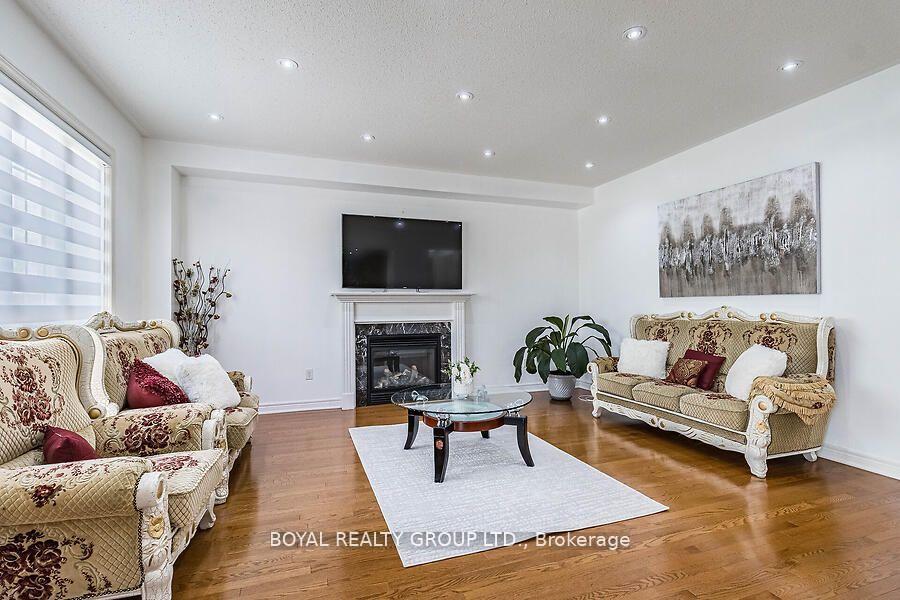 Photo 19 of 80 Sleightholme Crescent, Brampton, Bram East — HOMEH