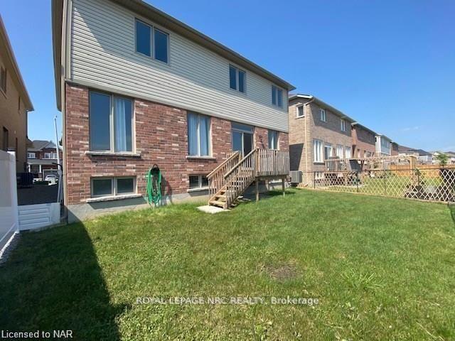 Photo 3 of 7801 Sassafras Trail, Niagara Falls, Brown — HOMEH