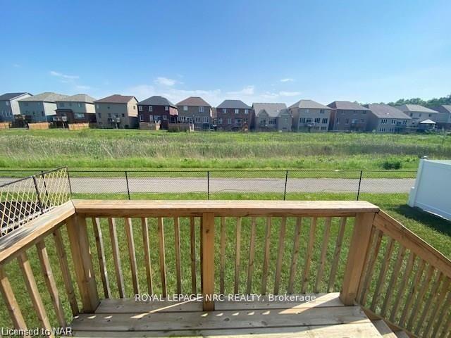Photo 4 of 7801 Sassafras Trail, Niagara Falls, Brown — HOMEH