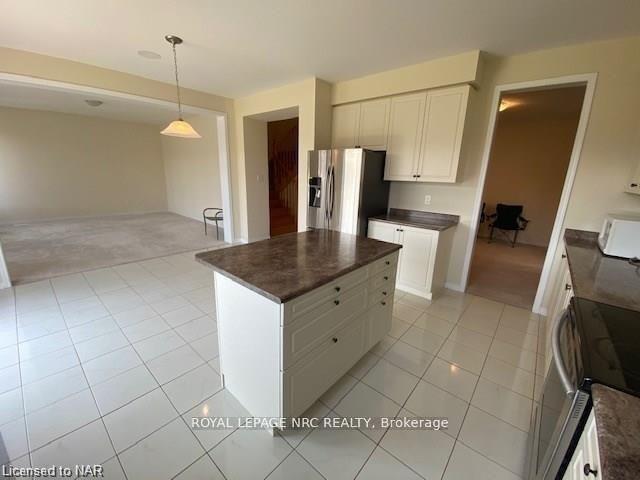 Photo 19 of 7801 Sassafras Trail, Niagara Falls, Brown — HOMEH