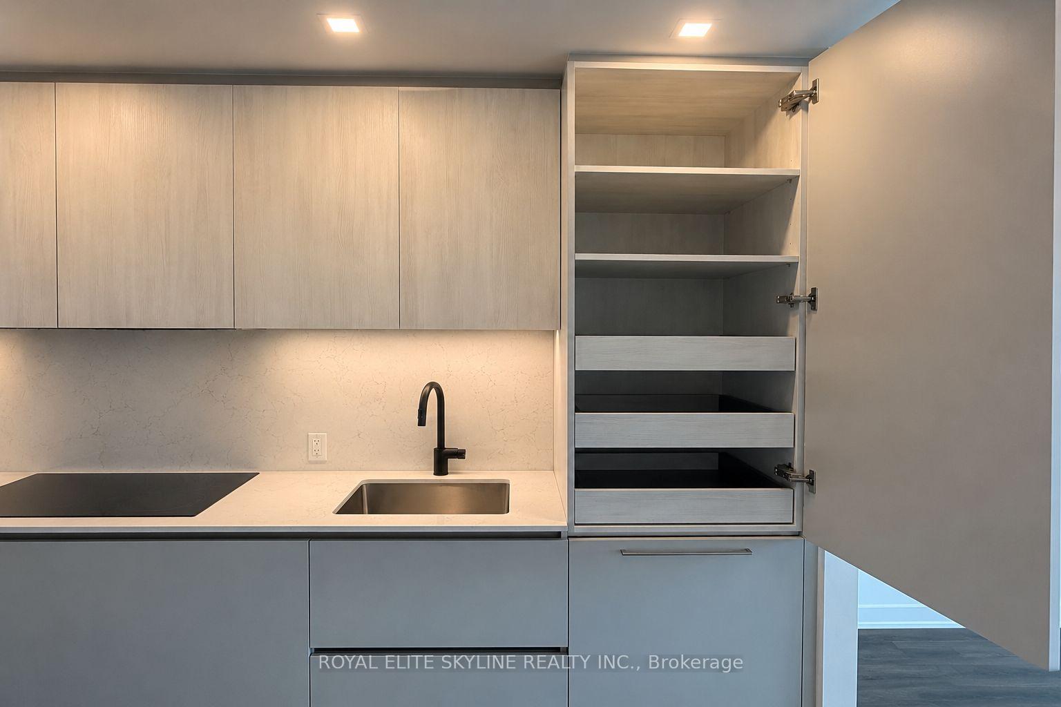 Photo 4 of Unit 4410, 609 Sherbourne Street, Toronto, North St. James Town — HOMEH