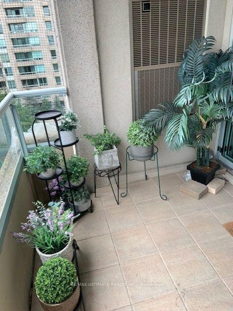 Photo 44 of Unit 808, 8 Covington Road, Toronto, Englemount-Lawrence — HOMEH