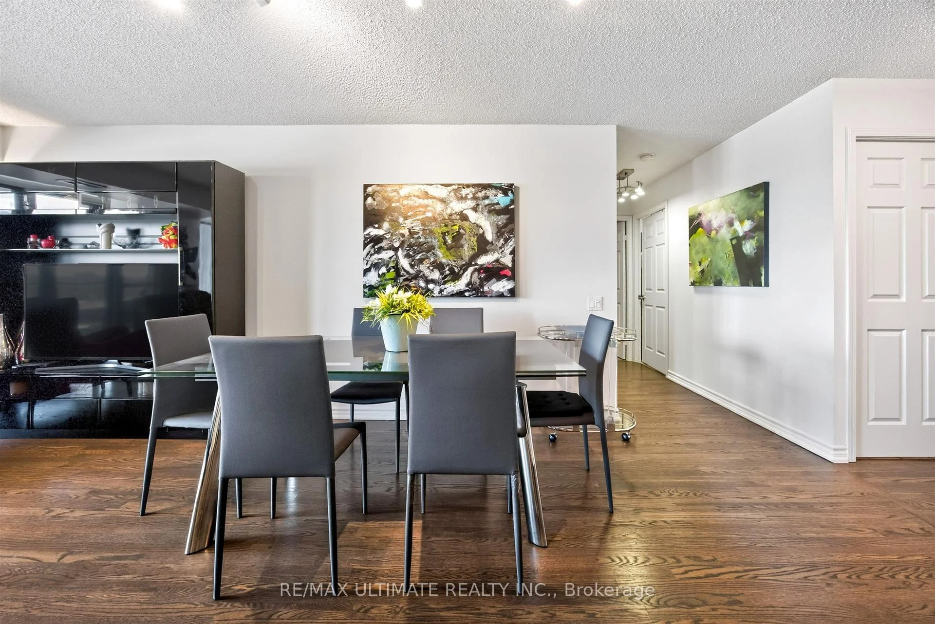 Photo 17 of Unit 808, 8 Covington Road, Toronto, Englemount-Lawrence — HOMEH