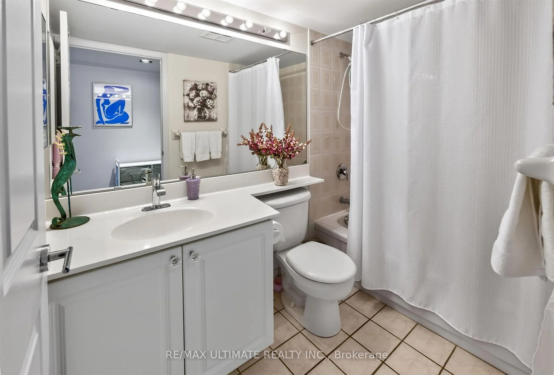Photo 43 of Unit 808, 8 Covington Road, Toronto, Englemount-Lawrence — HOMEH