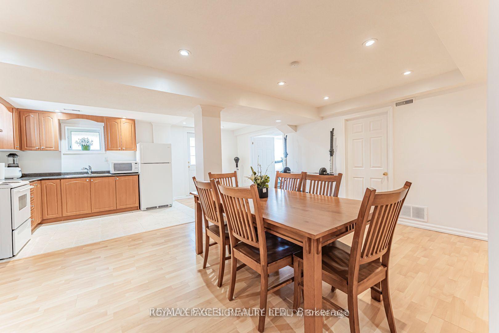 Photo 6 of Unit Bsmt, 65 Falling River Drive, Richmond Hill, Devonsleigh — HOMEH