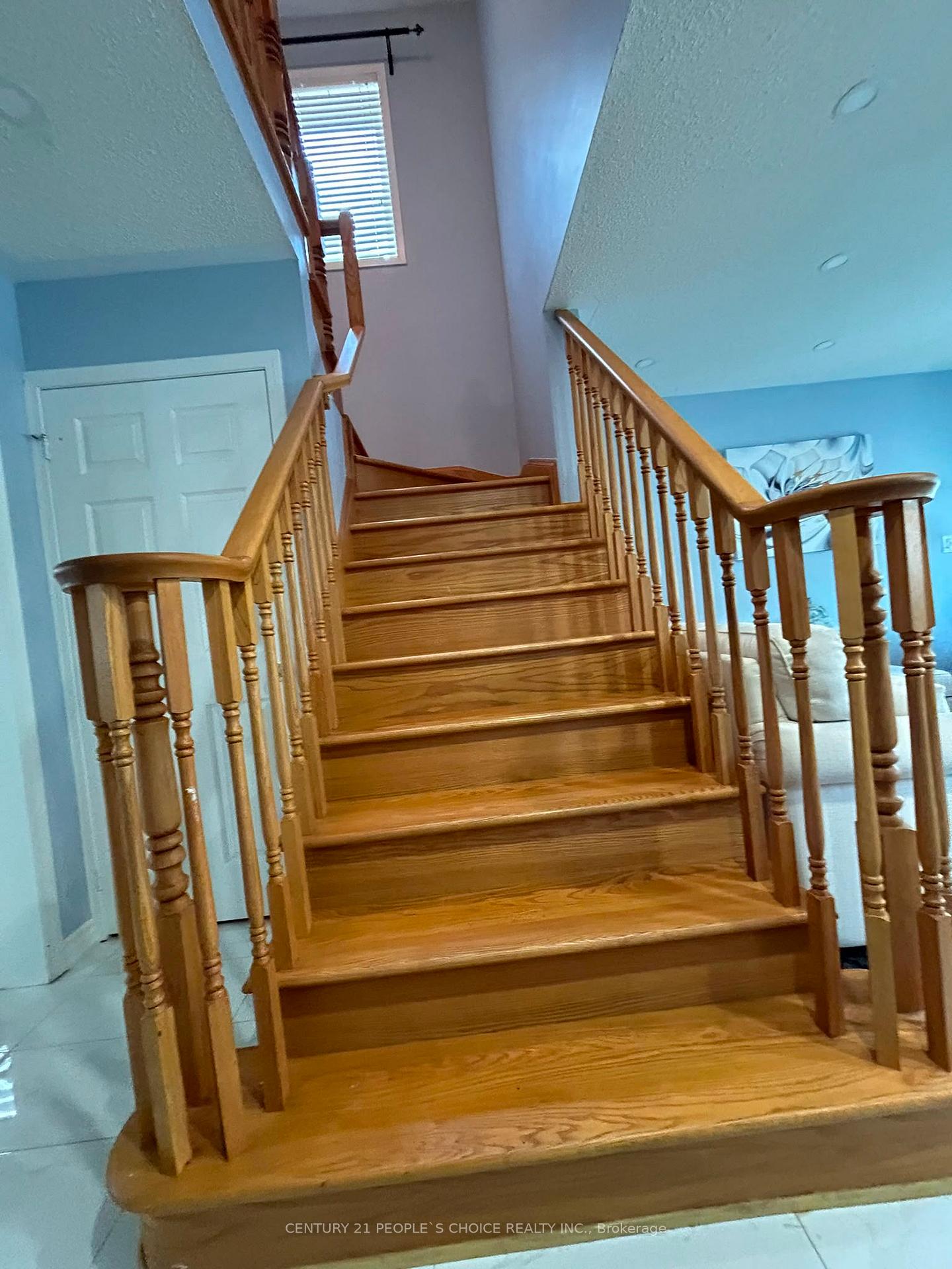Photo 20 of 58 Ponymeadow Way, Brampton, Credit Valley — HOMEH