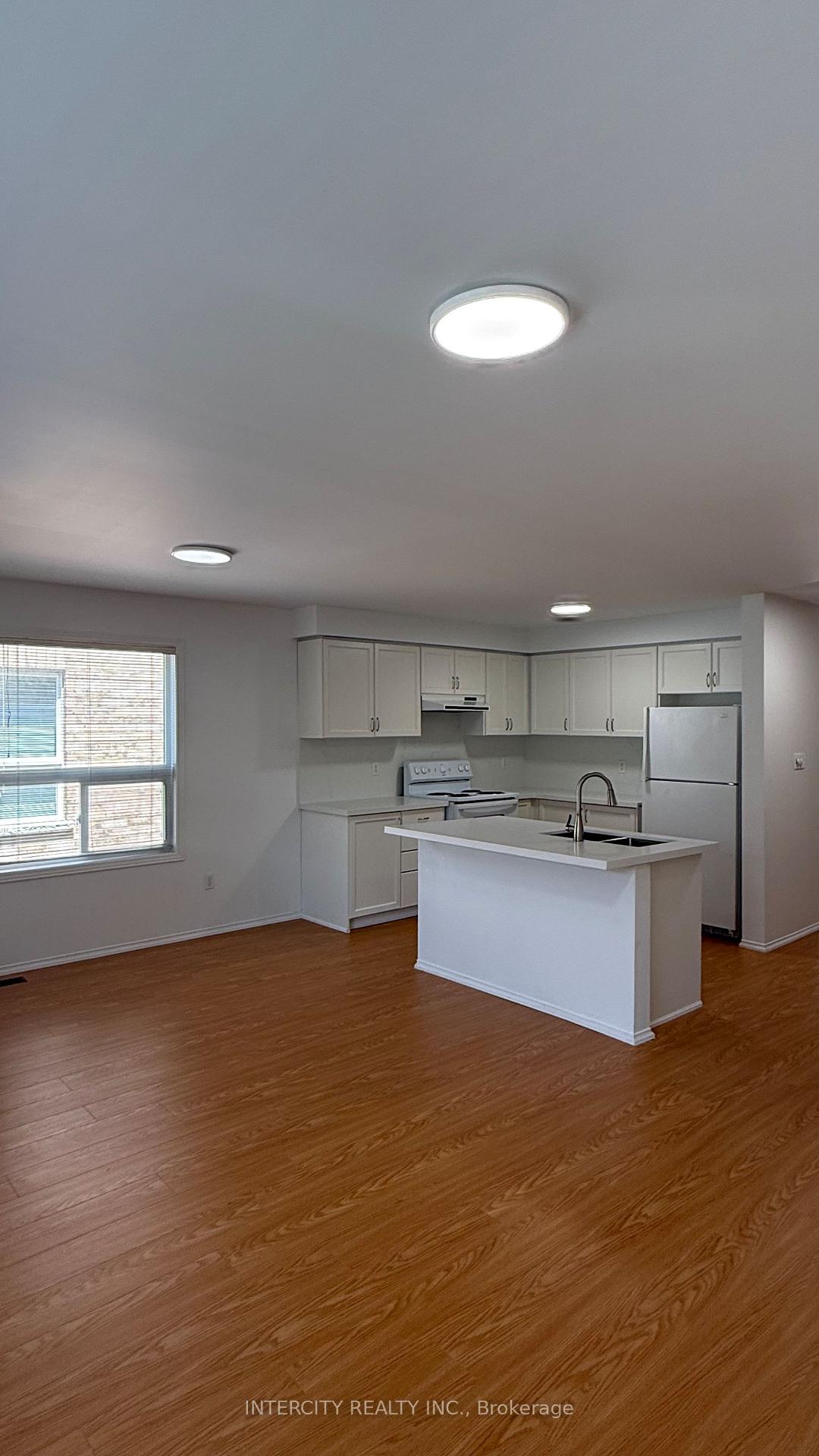 Photo 9 of 12 Castle Park Boulevard, Vaughan, Sonoma Heights — HOMEH