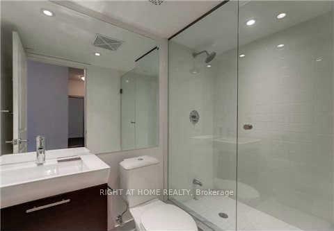 Photo 8 of Unit 5016, 386 Yonge Street, Toronto, Bay Street Corridor — HOMEH