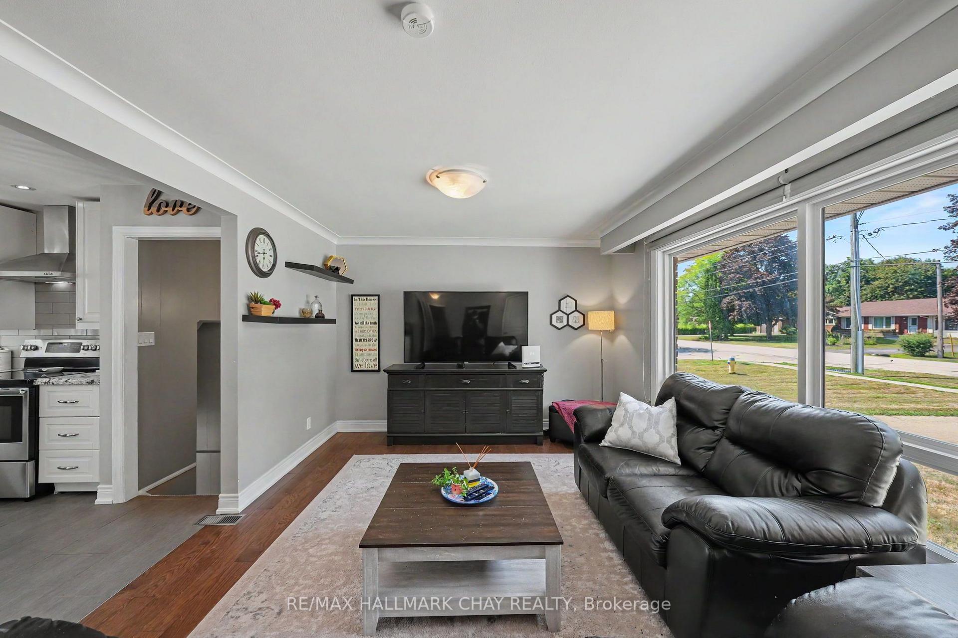 Photo 10 of 13 Downey Avenue, New Tecumseth, Alliston — HOMEH