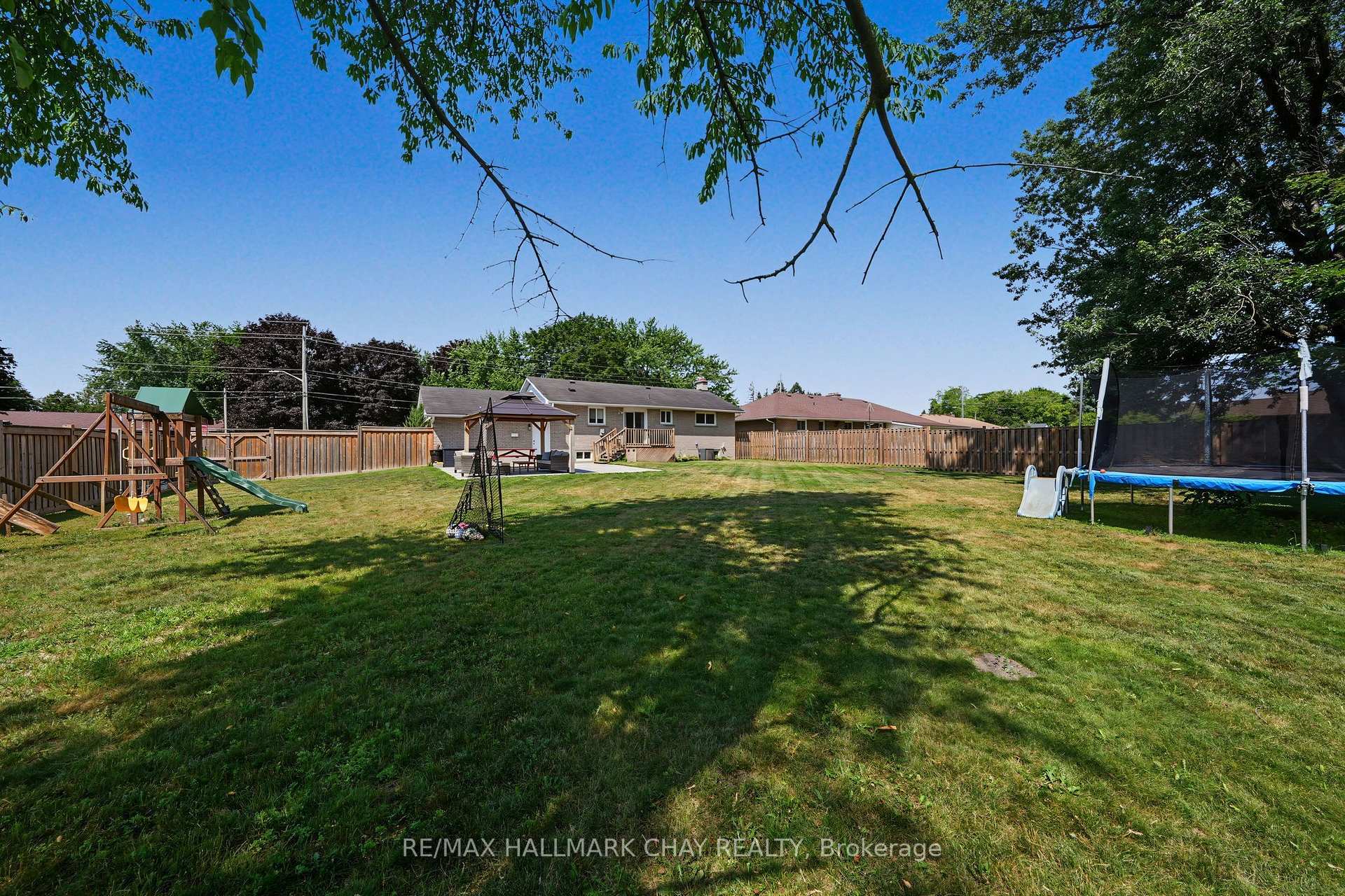Photo 37 of 13 Downey Avenue, New Tecumseth, Alliston — HOMEH