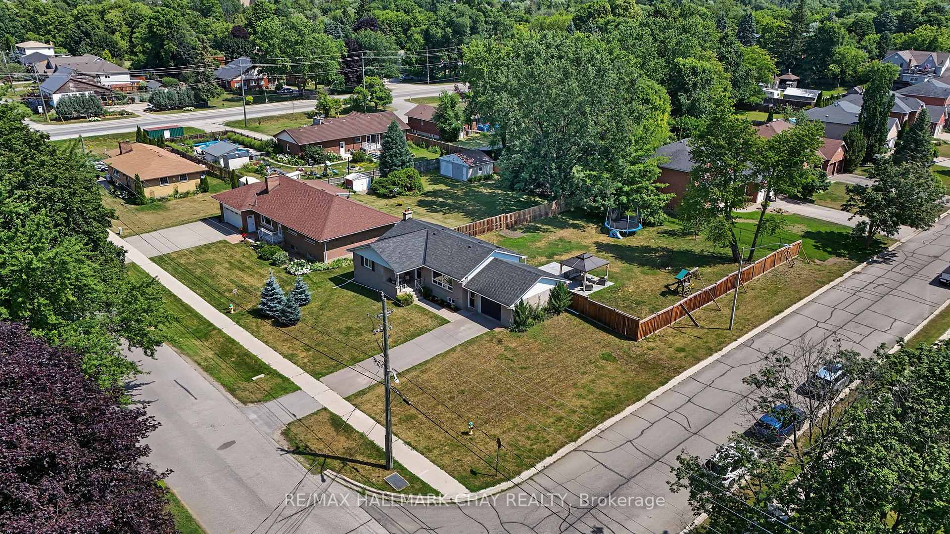 Photo 44 of 13 Downey Avenue, New Tecumseth, Alliston — HOMEH