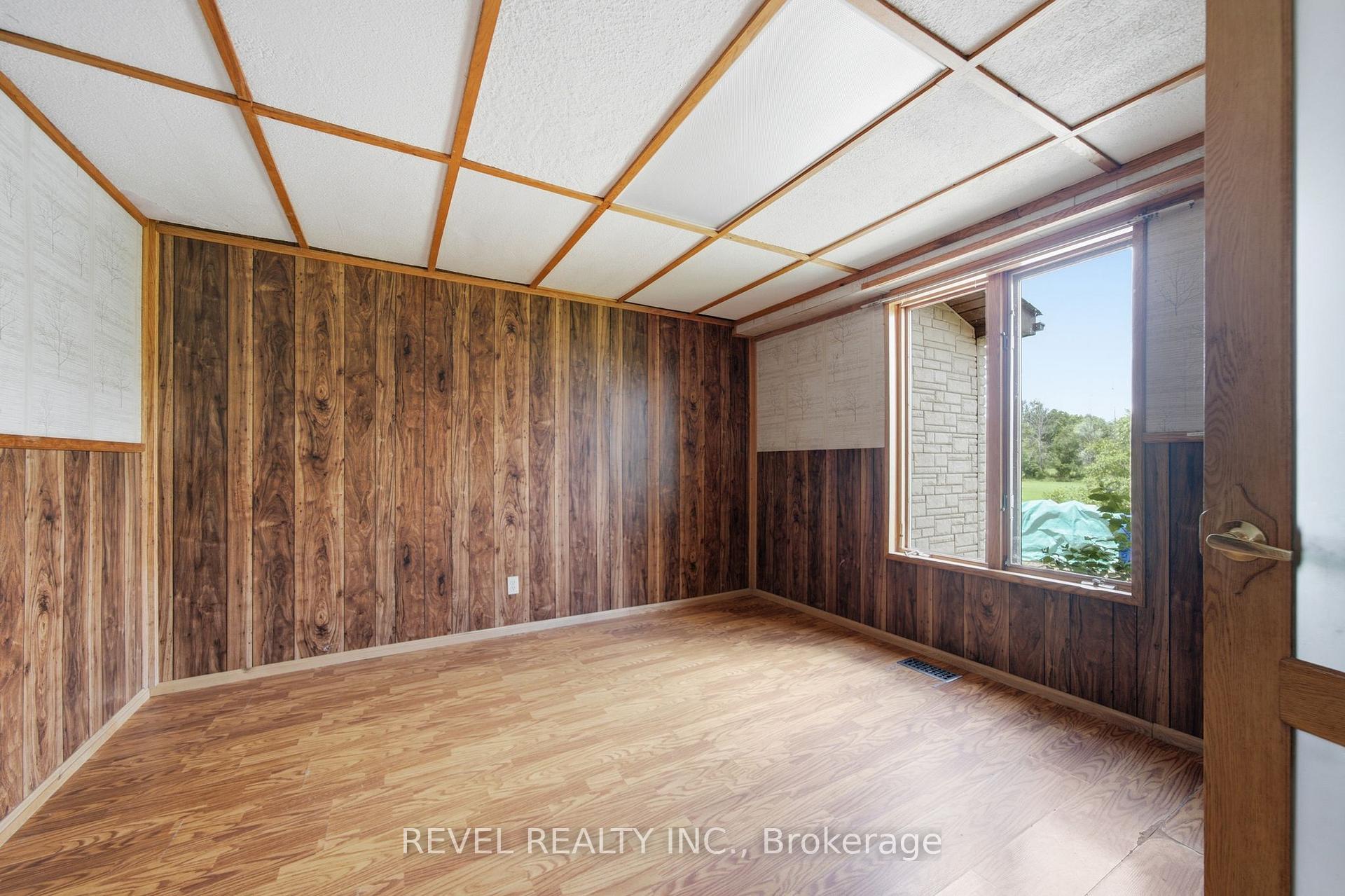Photo 11 of 17 Ontoro Boulevard, Ajax, South East — HOMEH