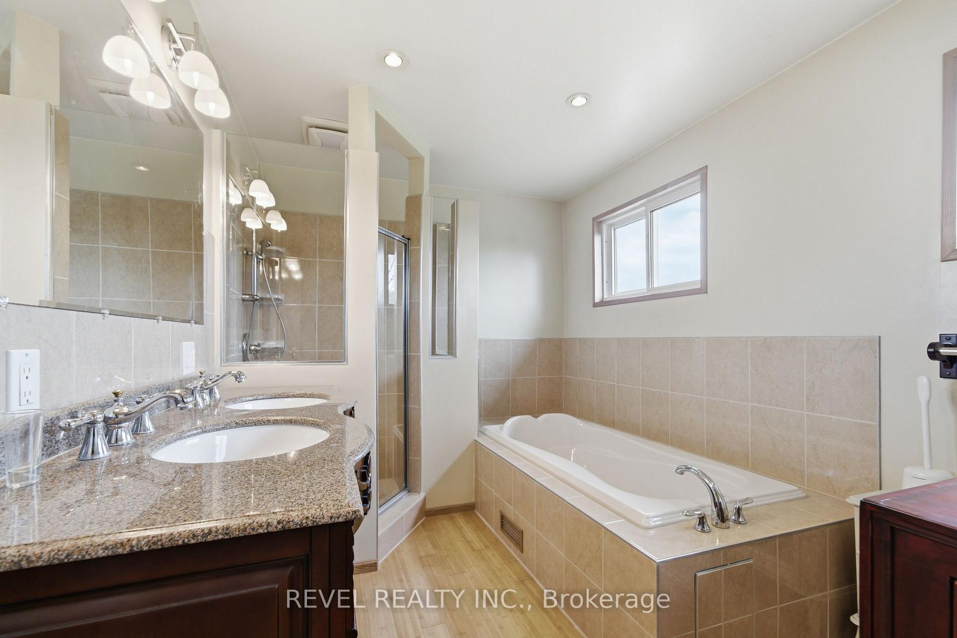 Photo 35 of 17 Ontoro Boulevard, Ajax, South East — HOMEH