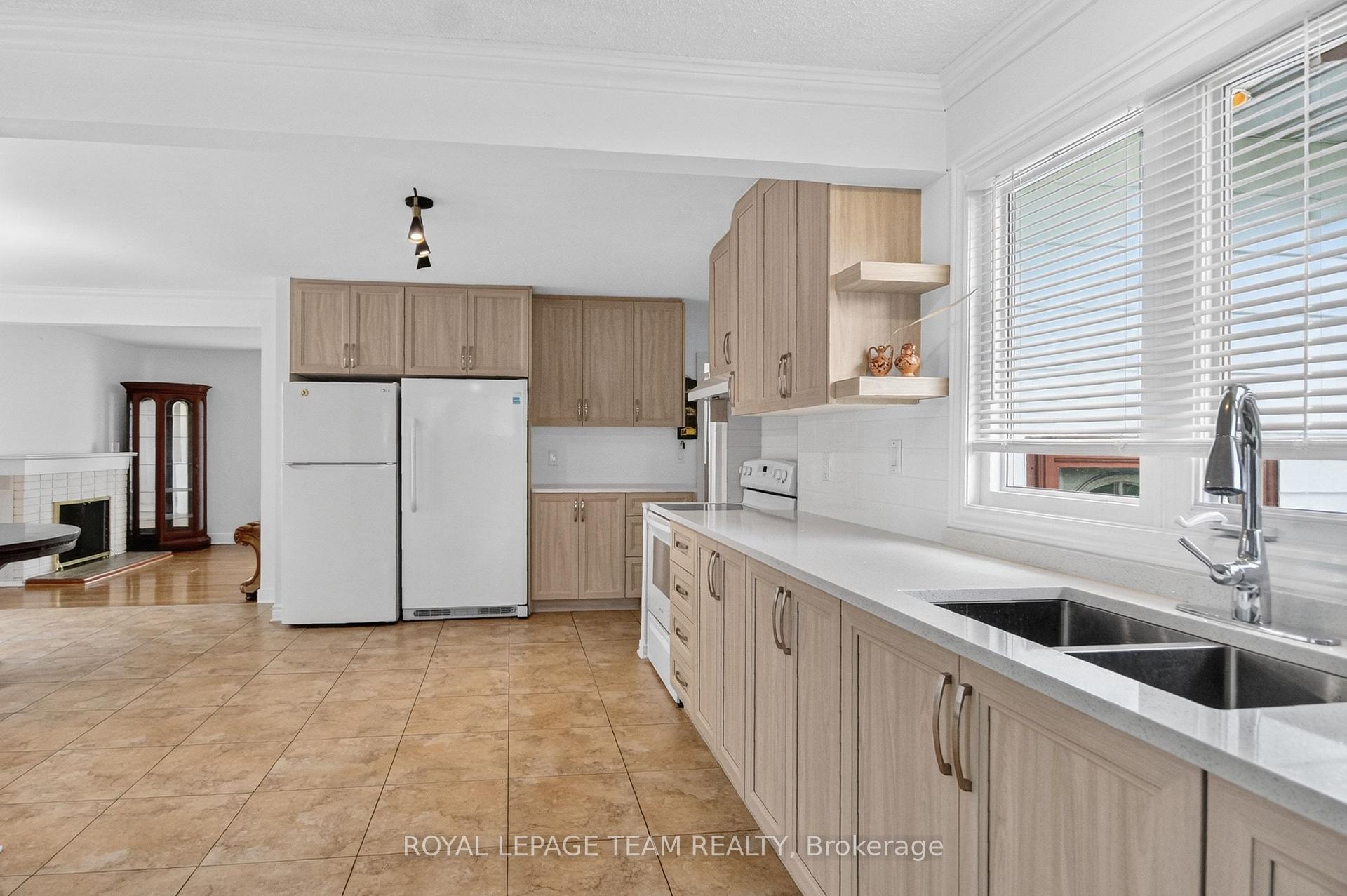 Photo 16 of 53 Fieldrow Street, Ottawa, Meadowlands/Crestview — HOMEH