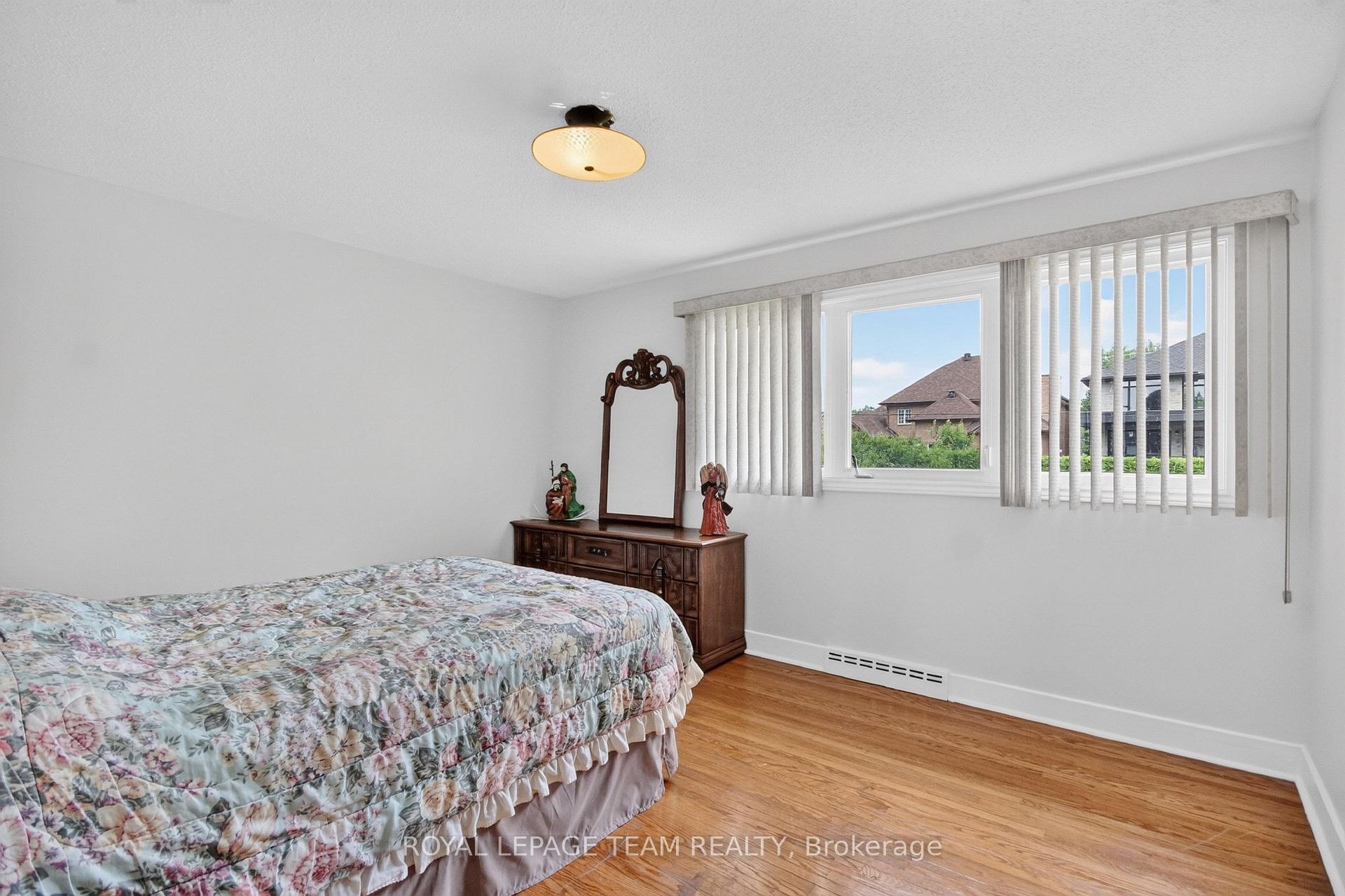 Photo 21 of 53 Fieldrow Street, Ottawa, Meadowlands/Crestview — HOMEH