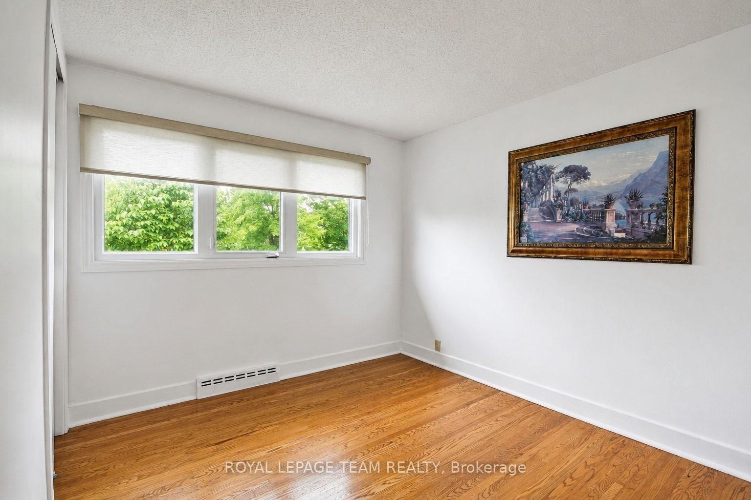 Photo 23 of 53 Fieldrow Street, Ottawa, Meadowlands/Crestview — HOMEH