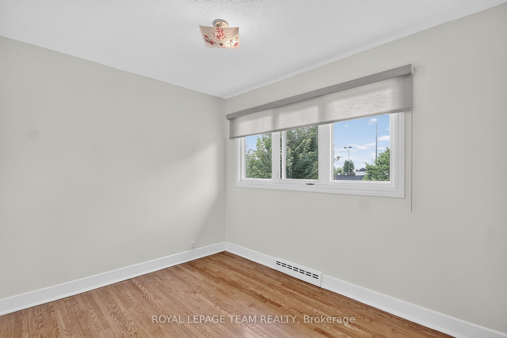 Photo 26 of 53 Fieldrow Street, Ottawa, Meadowlands/Crestview — HOMEH