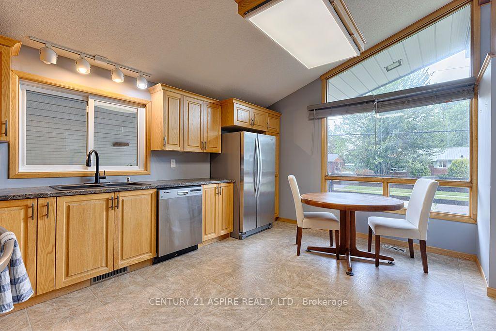Photo 11 of 31 Selkirk Street, Petawawa, Petawawa — HOMEH