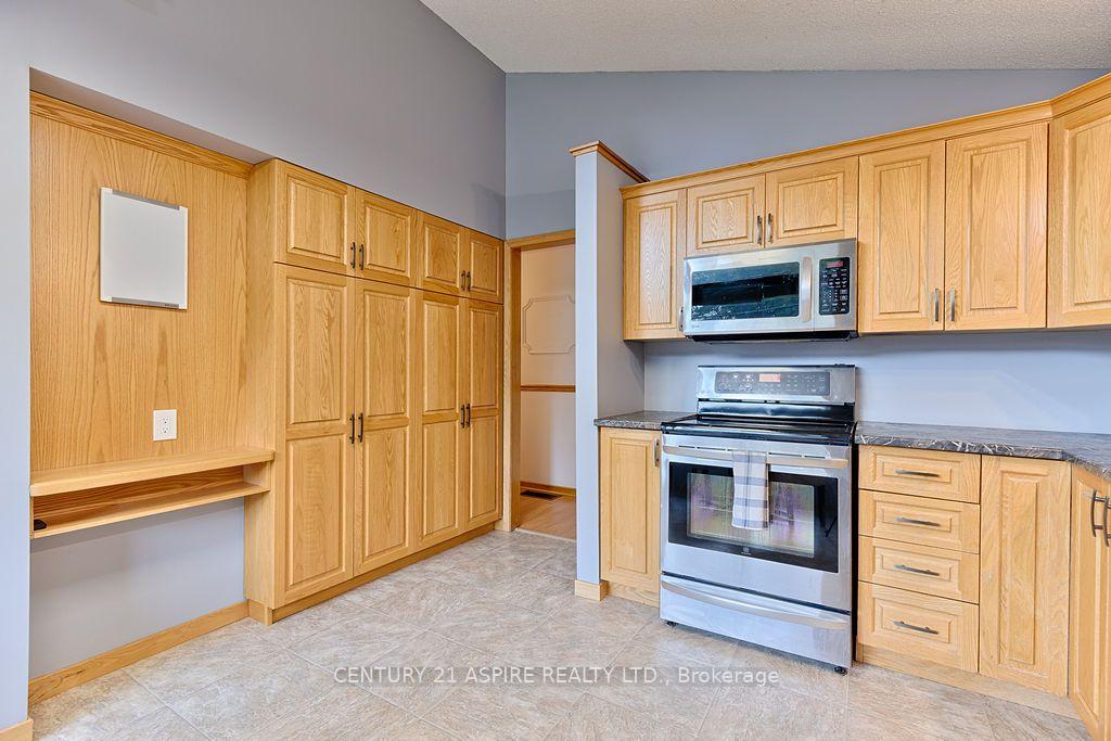 Photo 14 of 31 Selkirk Street, Petawawa, Petawawa — HOMEH