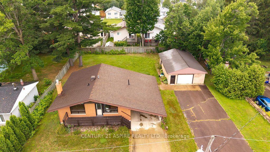 Photo 42 of 31 Selkirk Street, Petawawa, Petawawa — HOMEH
