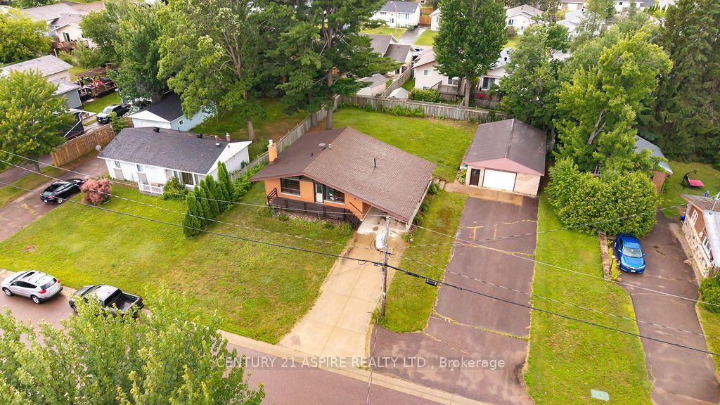 Photo 43 of 31 Selkirk Street, Petawawa, Petawawa — HOMEH