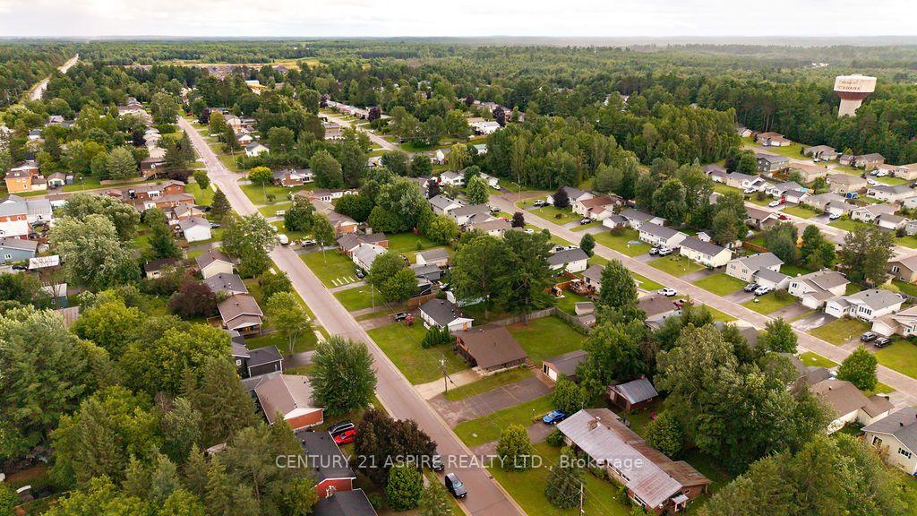 Photo 44 of 31 Selkirk Street, Petawawa, Petawawa — HOMEH