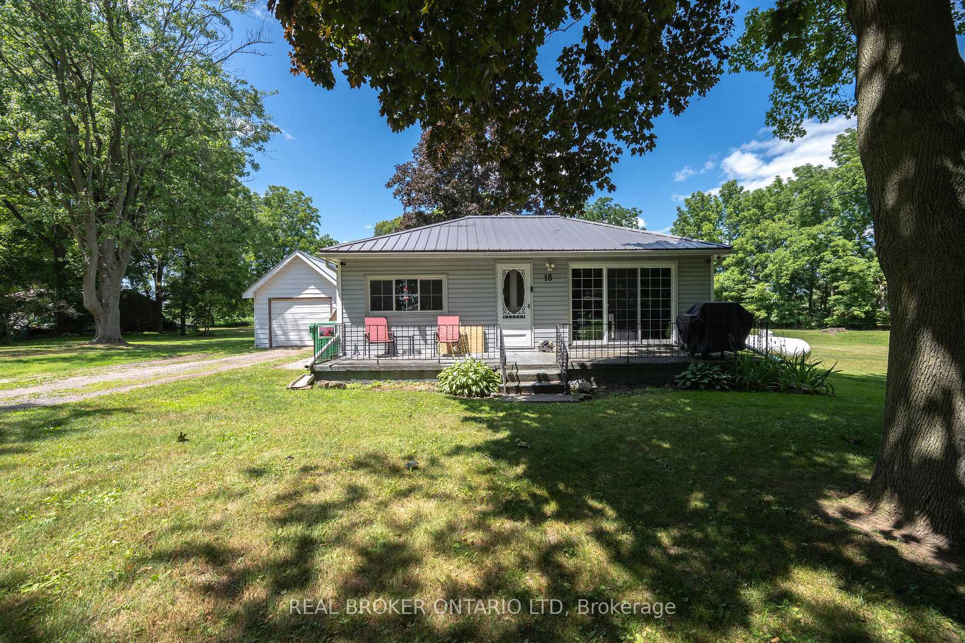 Photo 2 of 15 Middlemiss Avenue, Southwest Middlesex, Middlemiss — HOMEH