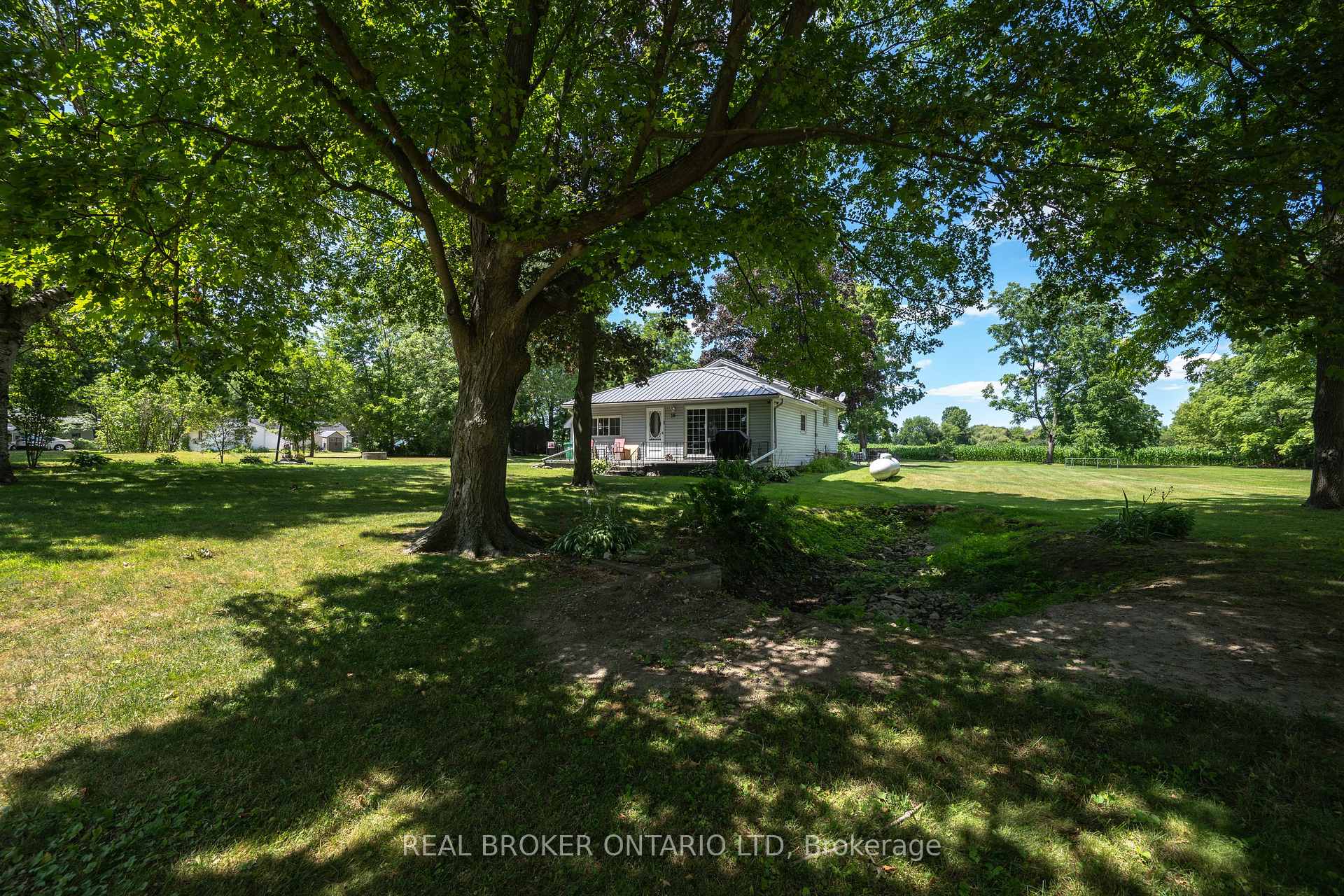 Photo 3 of 15 Middlemiss Avenue, Southwest Middlesex, Middlemiss — HOMEH