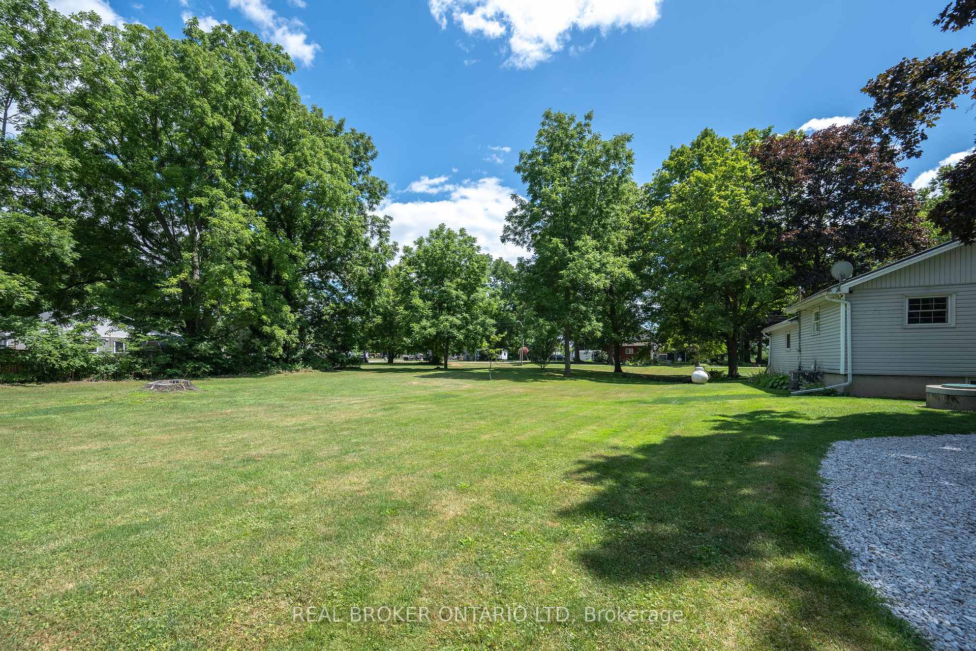 Photo 22 of 15 Middlemiss Avenue, Southwest Middlesex, Middlemiss — HOMEH