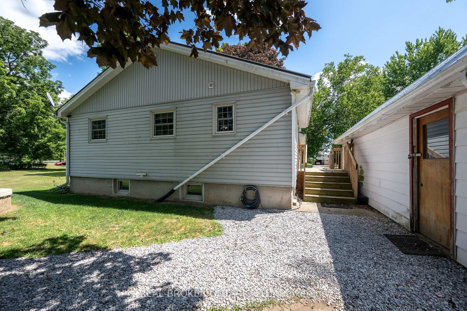 Photo 24 of 15 Middlemiss Avenue, Southwest Middlesex, Middlemiss — HOMEH