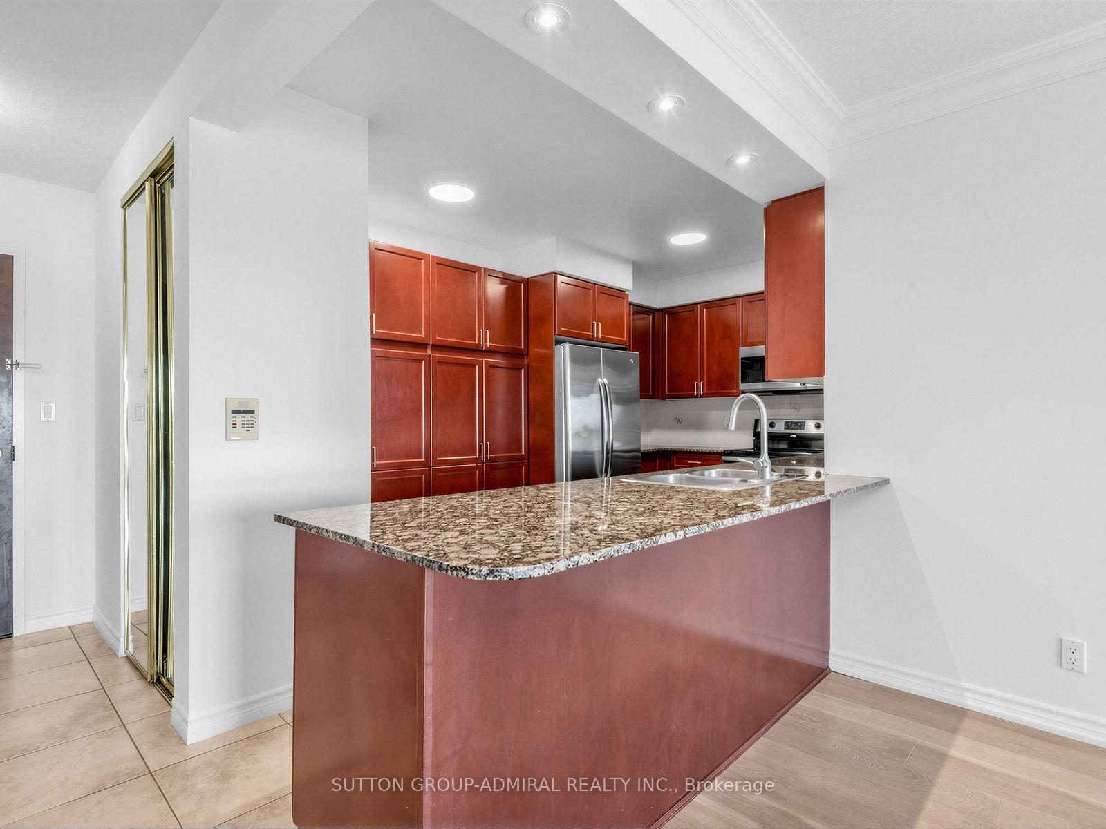 Photo 4 of Unit 408, 88 Promenade Circle, Vaughan, Brownridge — HOMEH