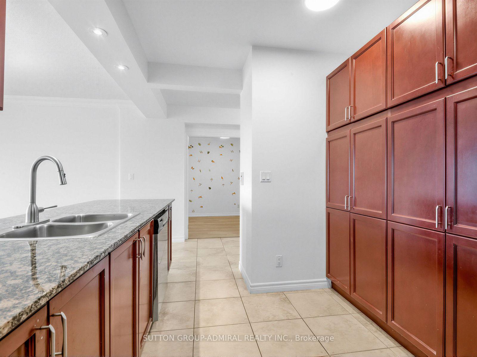 Photo 7 of Unit 408, 88 Promenade Circle, Vaughan, Brownridge — HOMEH