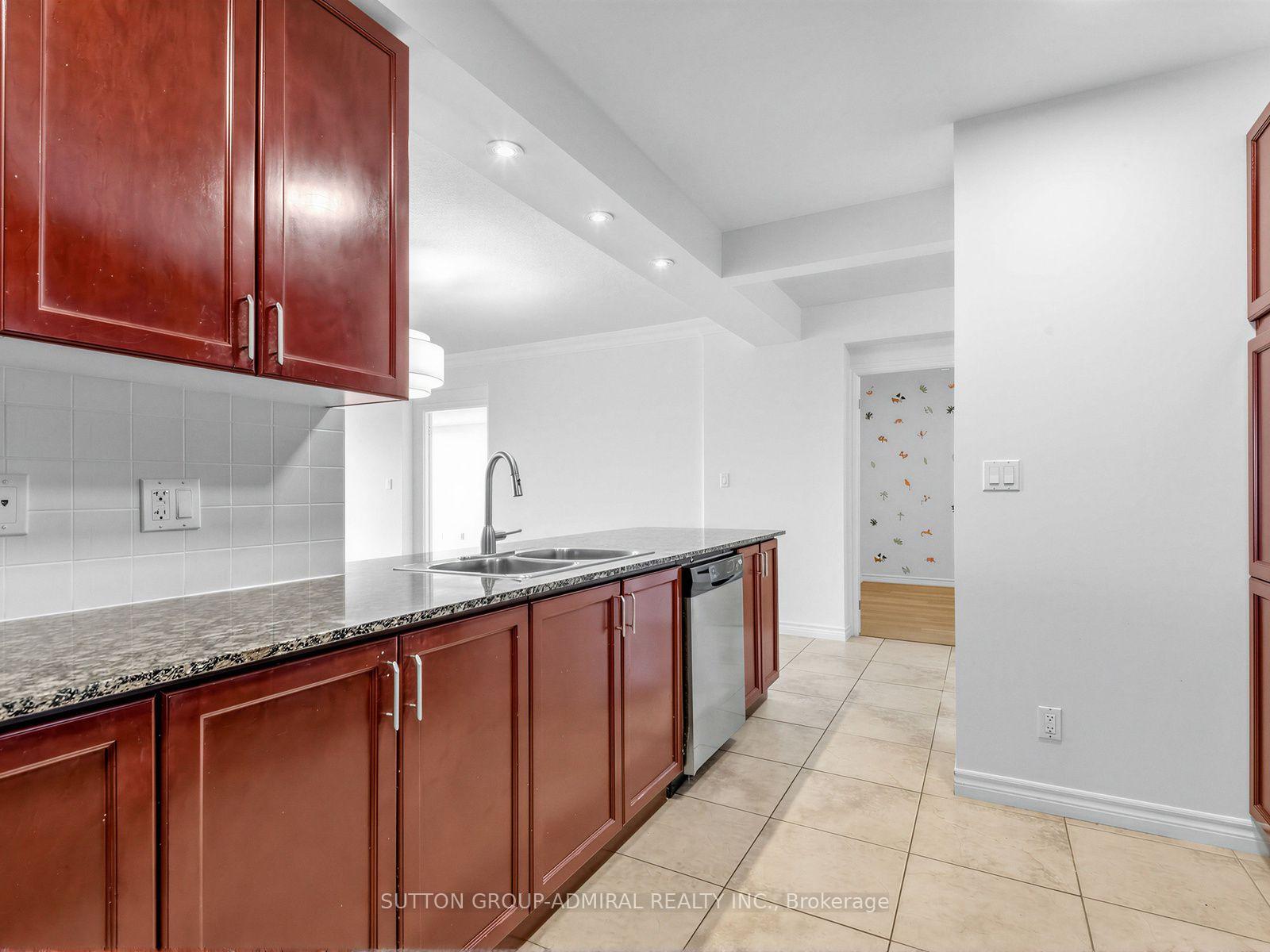 Photo 8 of Unit 408, 88 Promenade Circle, Vaughan, Brownridge — HOMEH