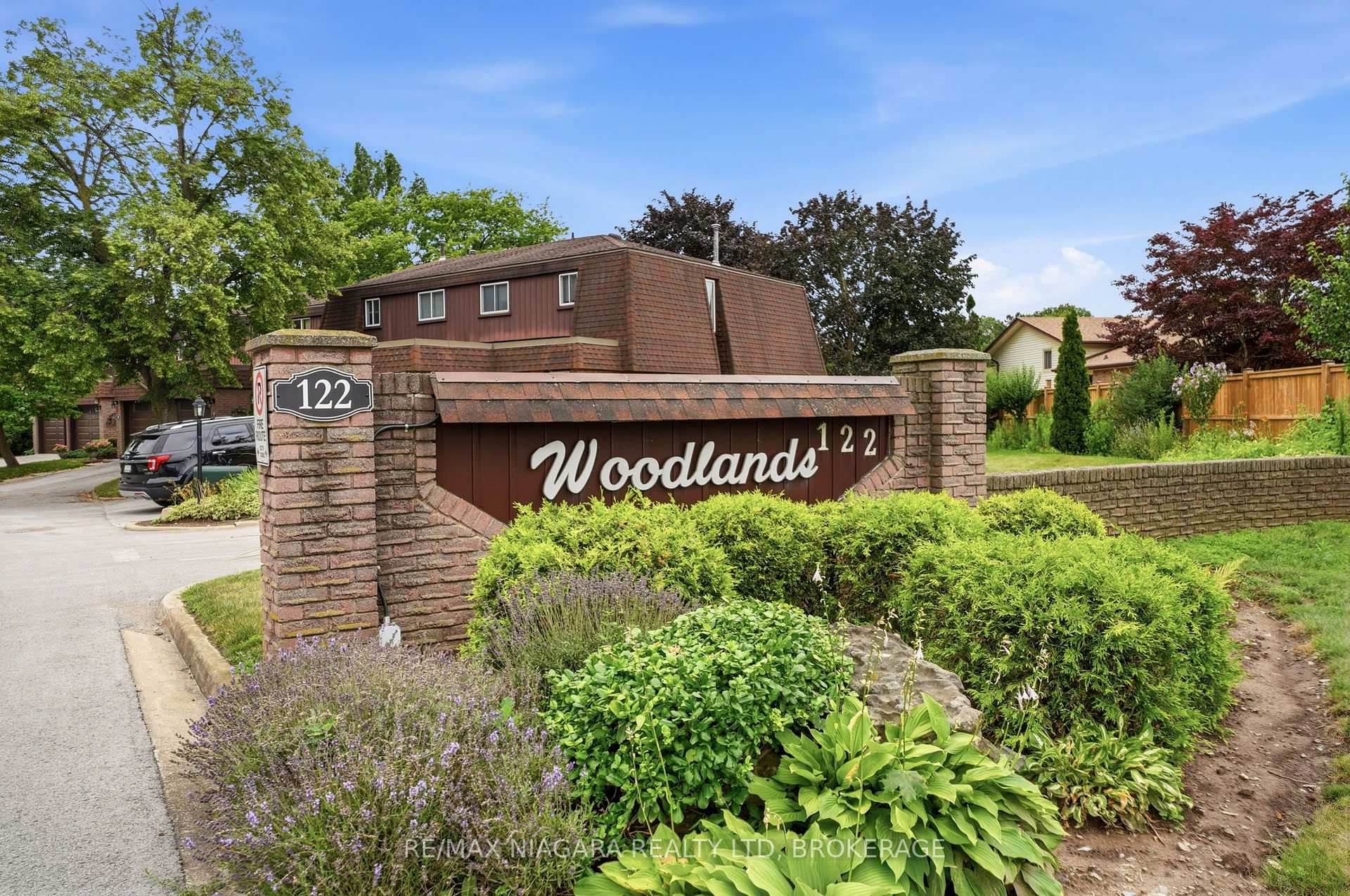 Photo 2 of Unit 24, 122 Lakeshore Road, St. Catharines, Lakeport — HOMEH