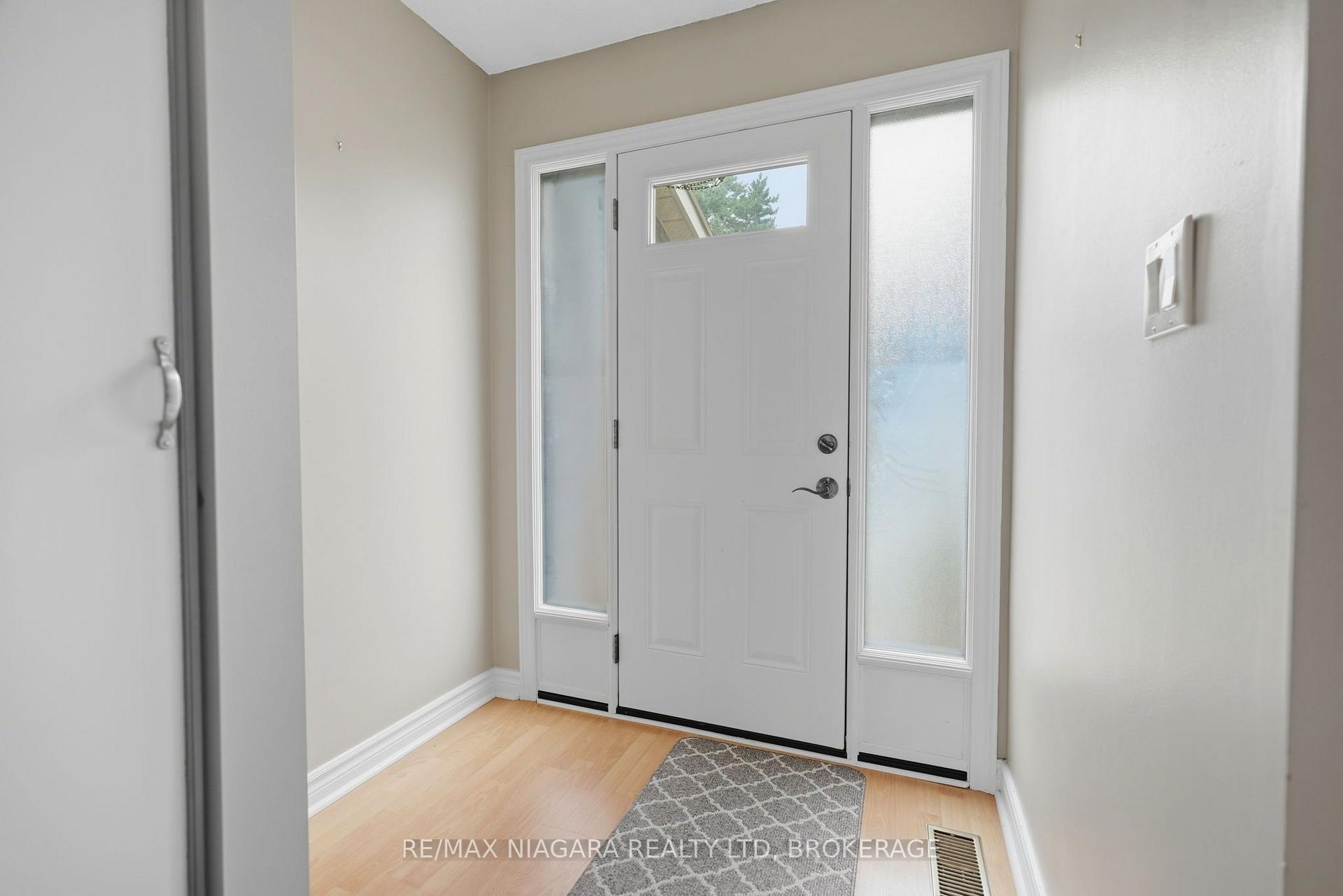 Photo 5 of Unit 24, 122 Lakeshore Road, St. Catharines, Lakeport — HOMEH