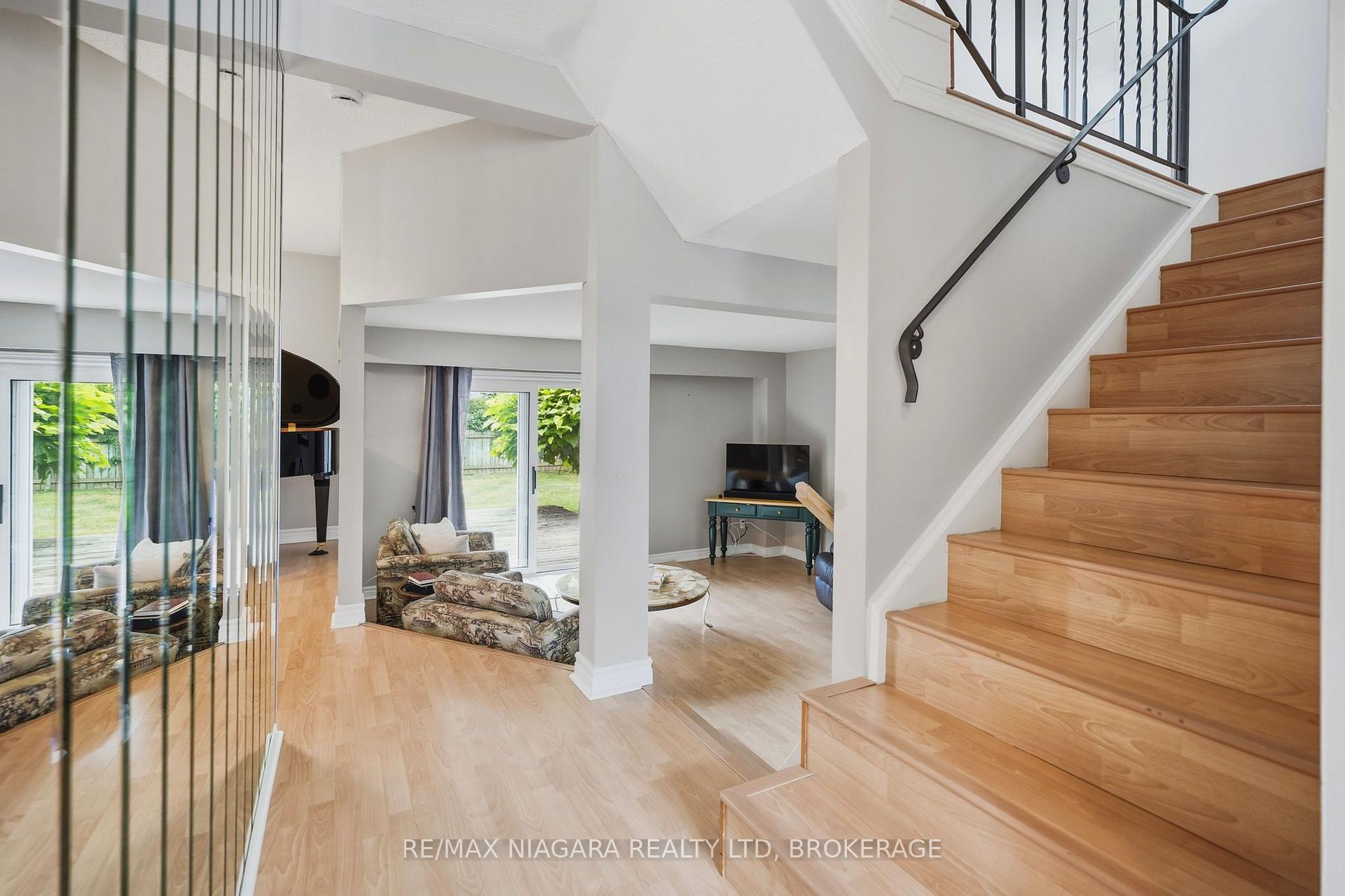 Photo 7 of Unit 24, 122 Lakeshore Road, St. Catharines, Lakeport — HOMEH