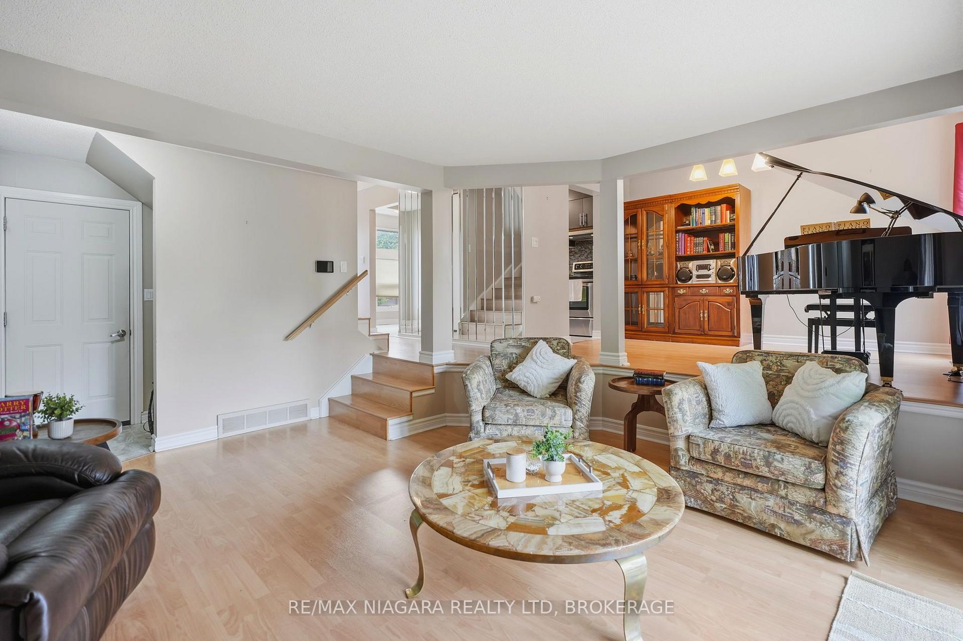 Photo 14 of Unit 24, 122 Lakeshore Road, St. Catharines, Lakeport — HOMEH