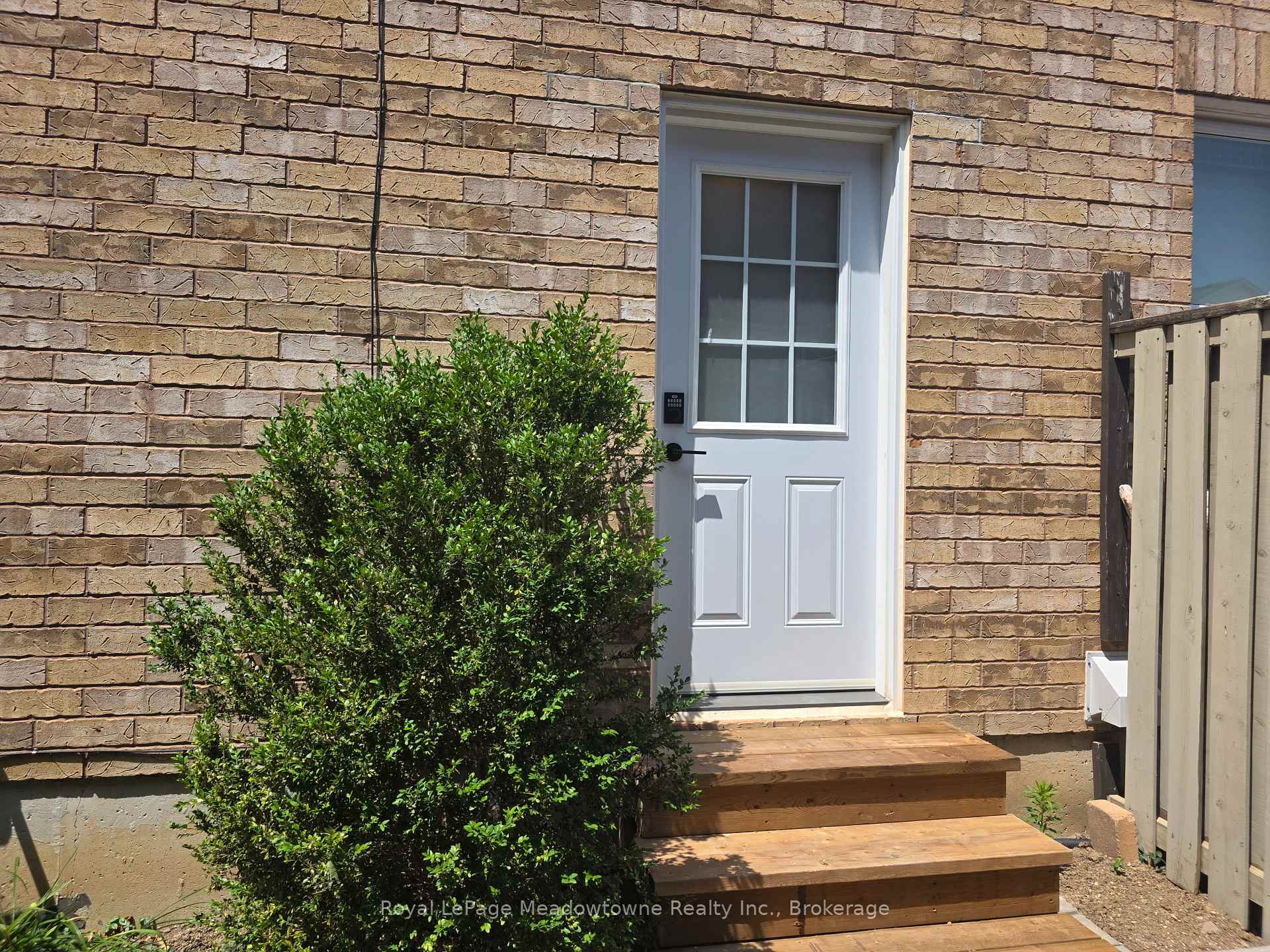 Photo 3 of Unit Basement, 43 Dills Crescent, Milton, Dempsey — HOMEH