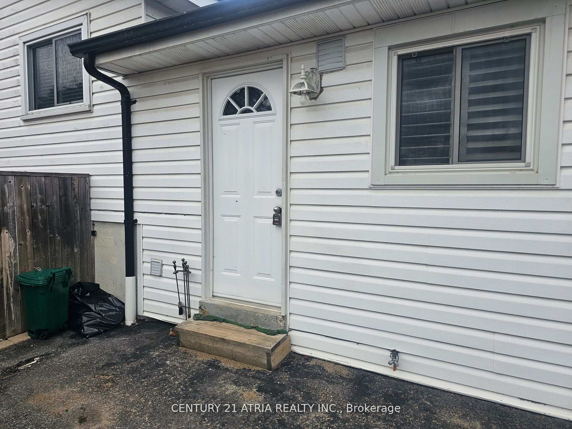 Photo 10 of Unit Lower, 733 Balaton Avenue, Pickering, Bay Ridges — HOMEH