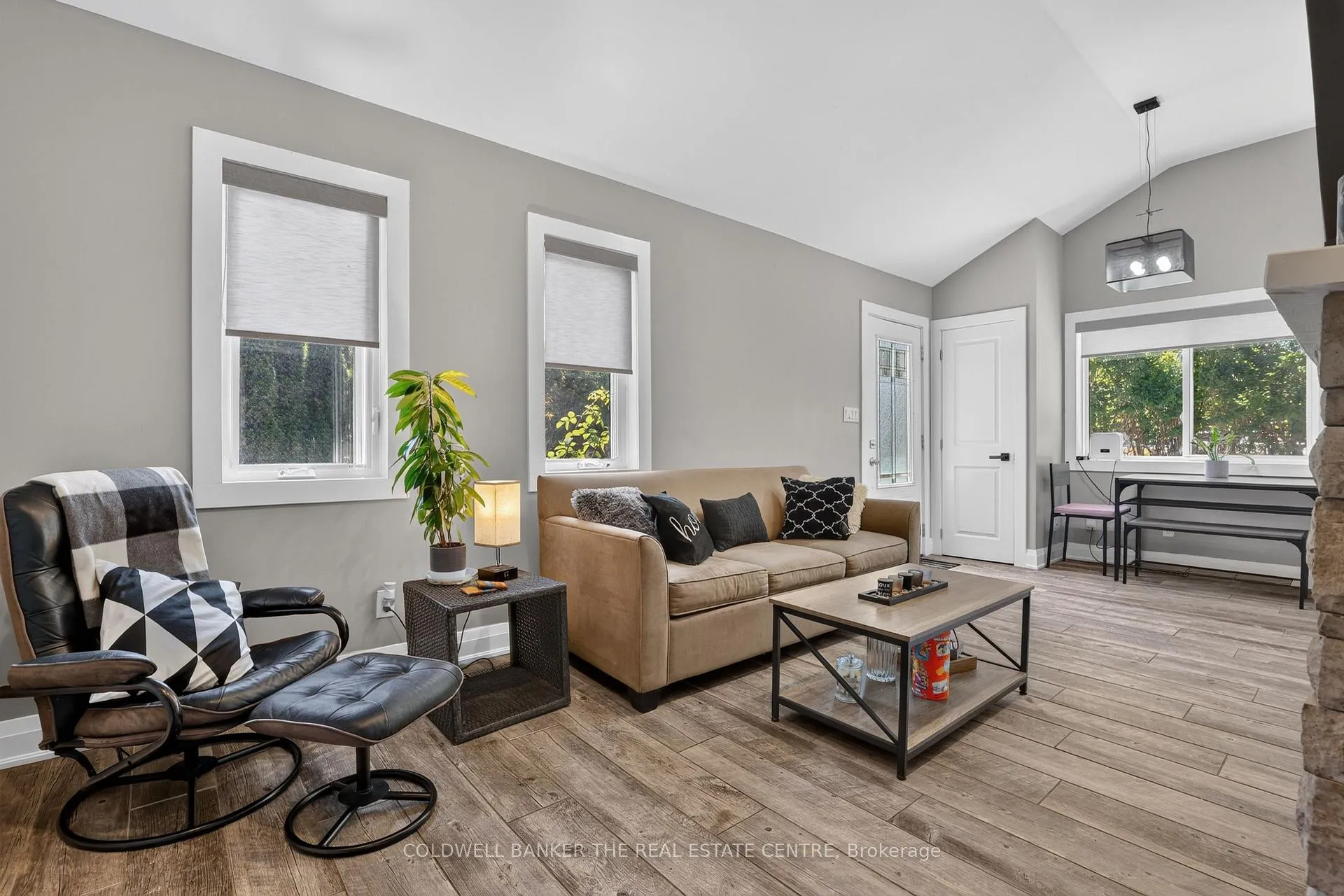 Photo 6 of 176 Pleasant Boulevard, Georgina, Keswick South — HOMEH