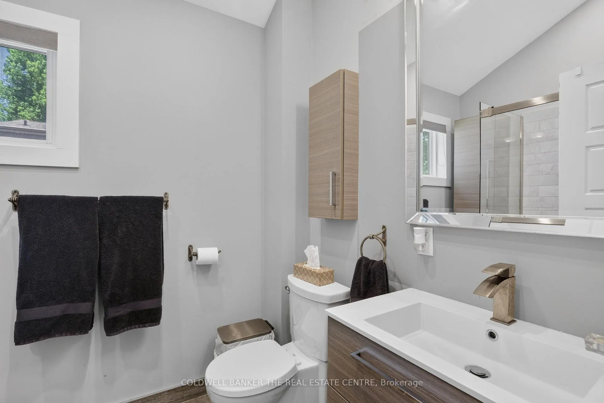 Photo 8 of 176 Pleasant Boulevard, Georgina, Keswick South — HOMEH