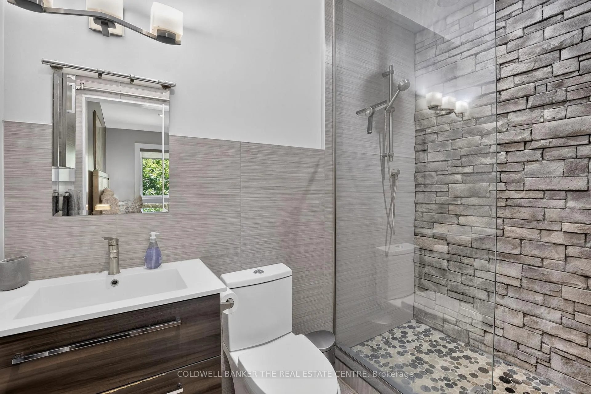 Photo 38 of 176 Pleasant Boulevard, Georgina, Keswick South — HOMEH