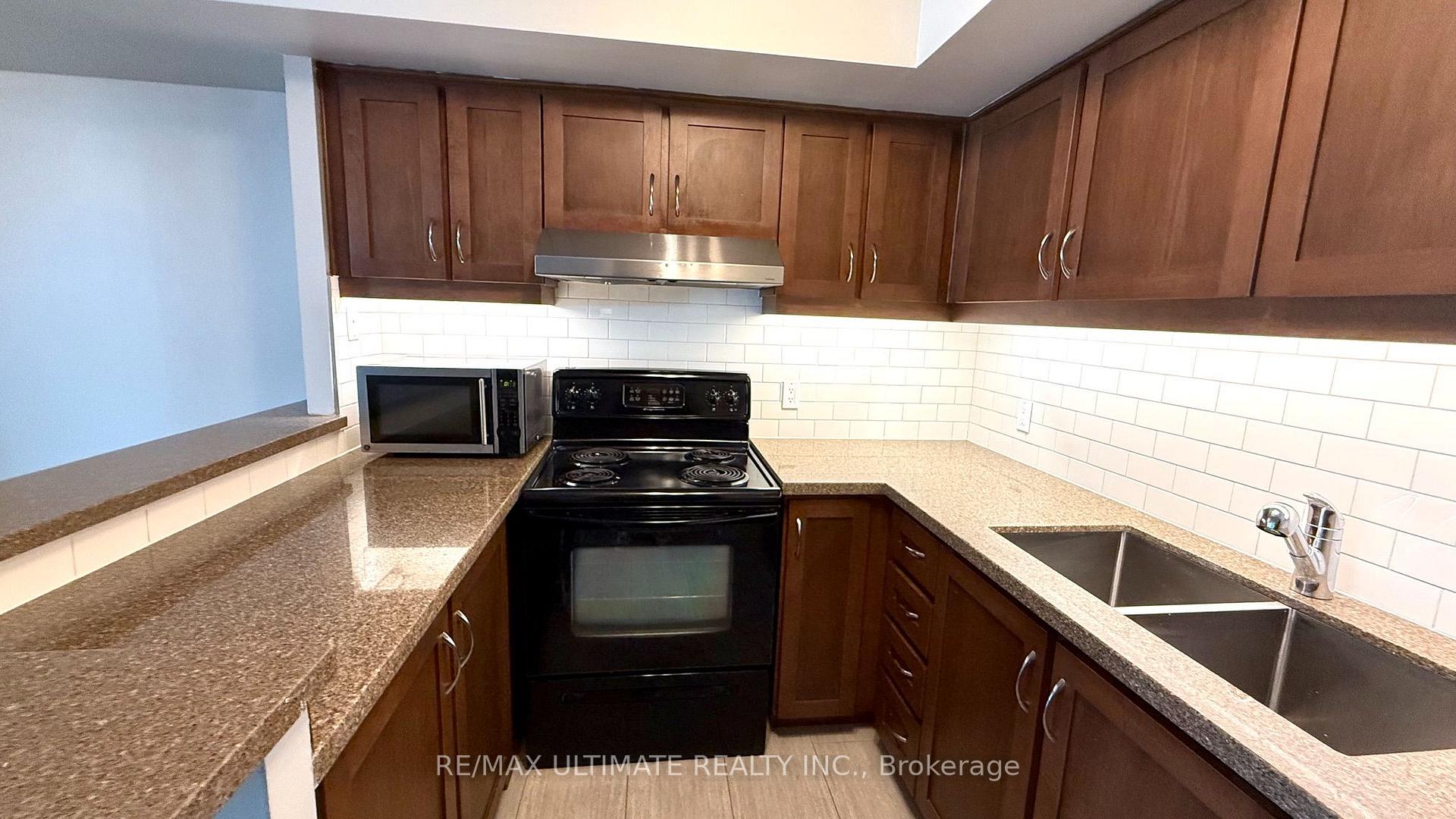 Photo 16 of Unit 913, 25 The Esplanade, Toronto, Waterfront Communities — HOMEH