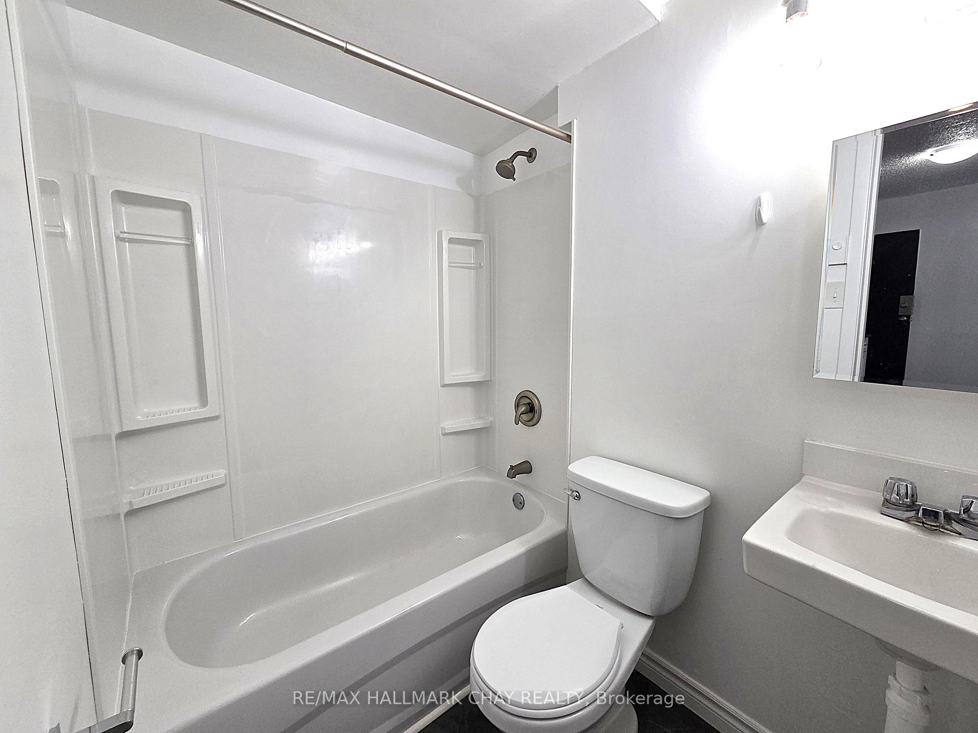 Photo 8 of Unit 4, 58 Queen Street W, Springwater, Elmvale — HOMEH