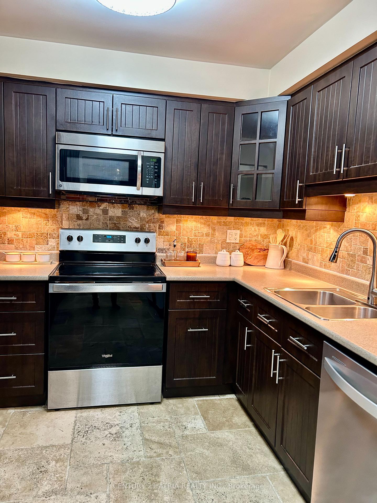 Photo 2 of 87 Avenue Road, Richmond Hill, North Richvale — HOMEH
