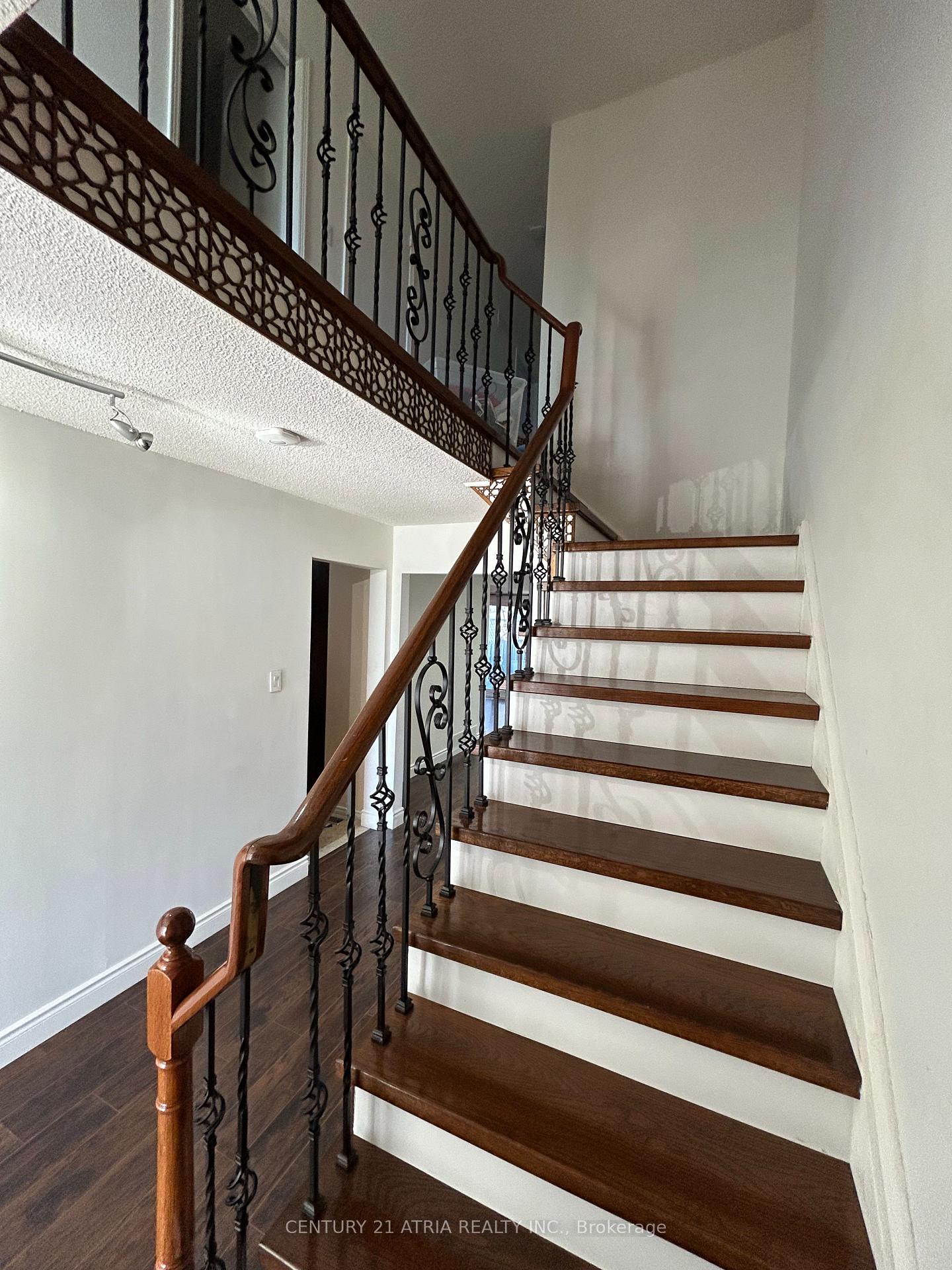 Photo 15 of 87 Avenue Road, Richmond Hill, North Richvale — HOMEH