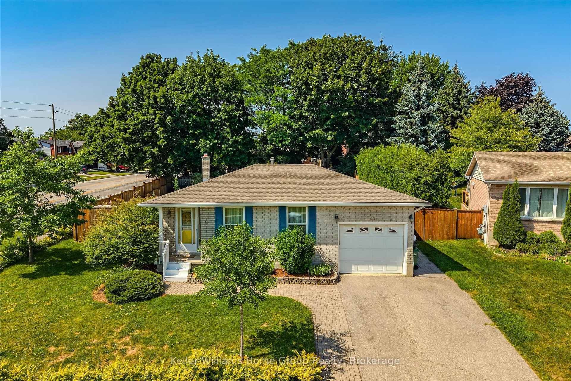 Photo 2 of 51 Dunhill Crescent, Guelph, Willow West/Sugarbush/West Acres — HOMEH