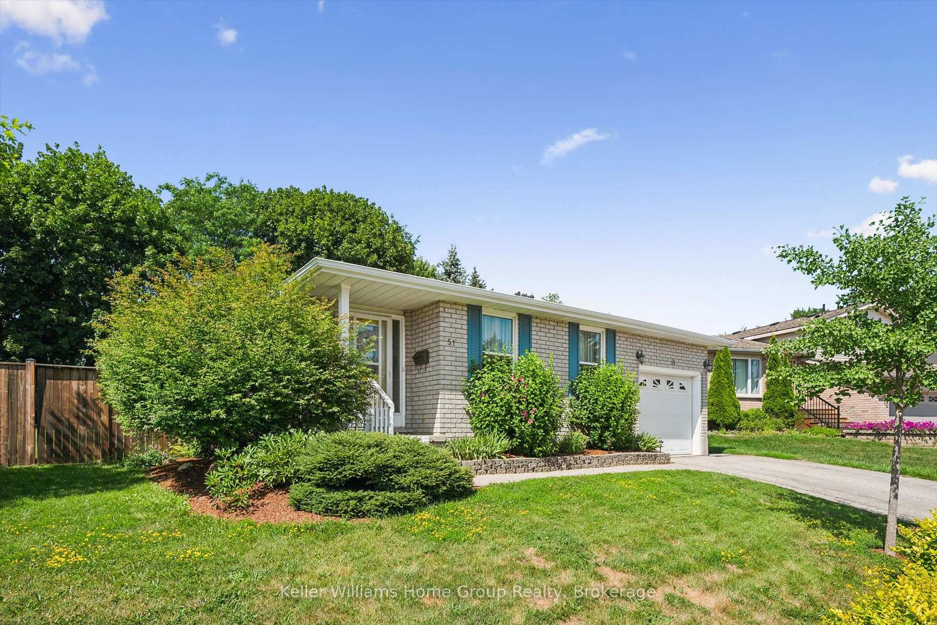 Photo 4 of 51 Dunhill Crescent, Guelph, Willow West/Sugarbush/West Acres — HOMEH