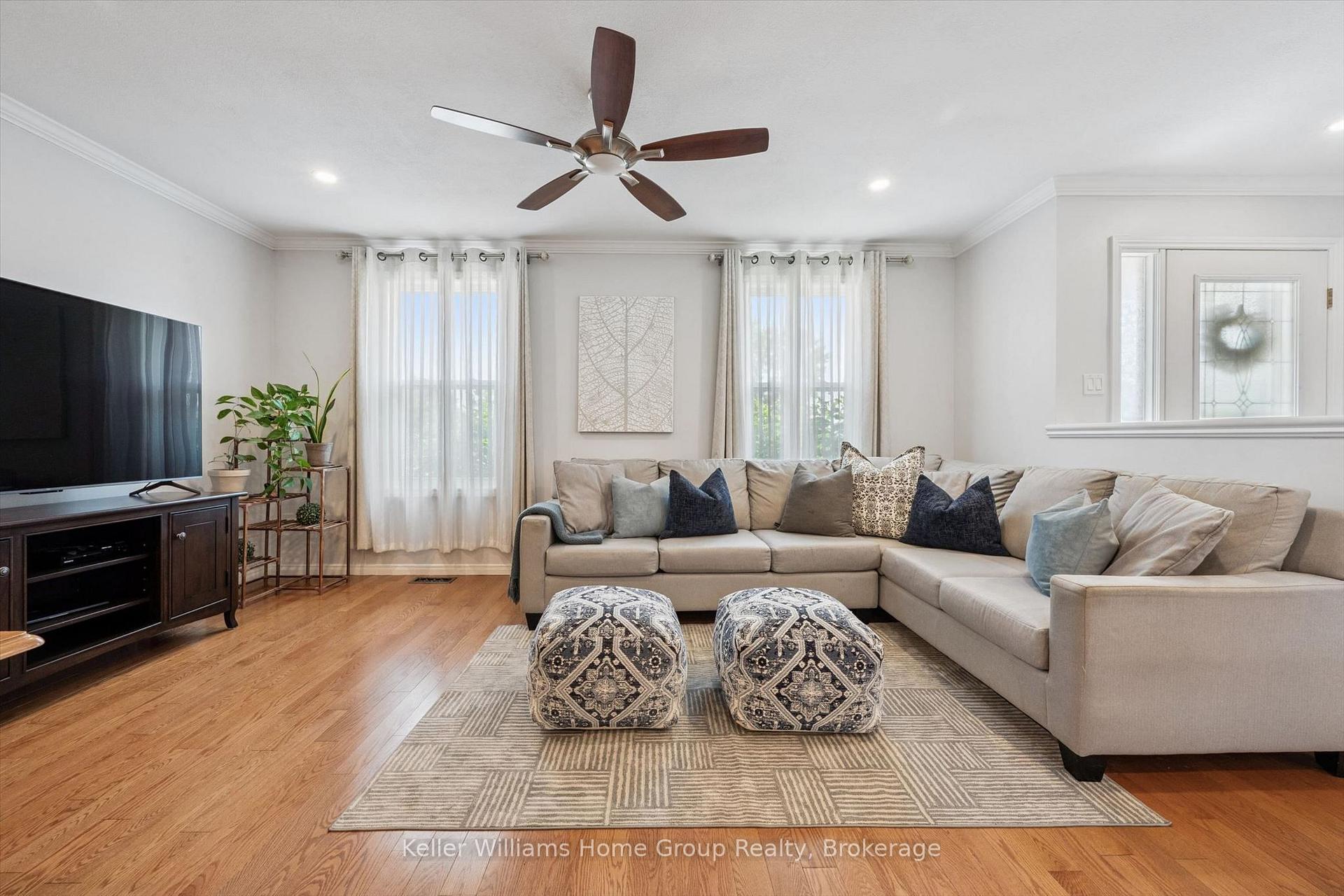 Photo 9 of 51 Dunhill Crescent, Guelph, Willow West/Sugarbush/West Acres — HOMEH